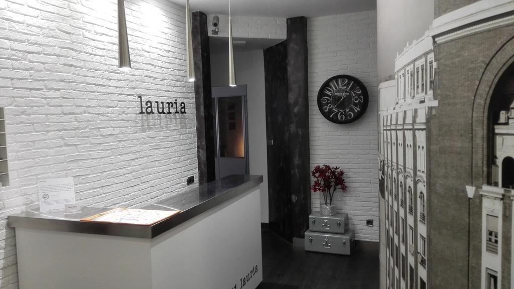 Hostal Lauria Madrid Kültér fotó